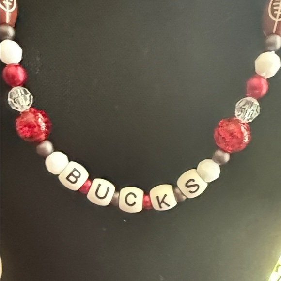 Bucks Red and White Beaded Necklace - Picture 6 of 9
